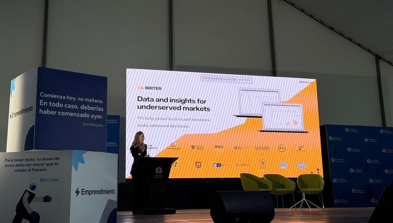 Laura Carrión Rivas presenta Briter en el Tec de Monterrey